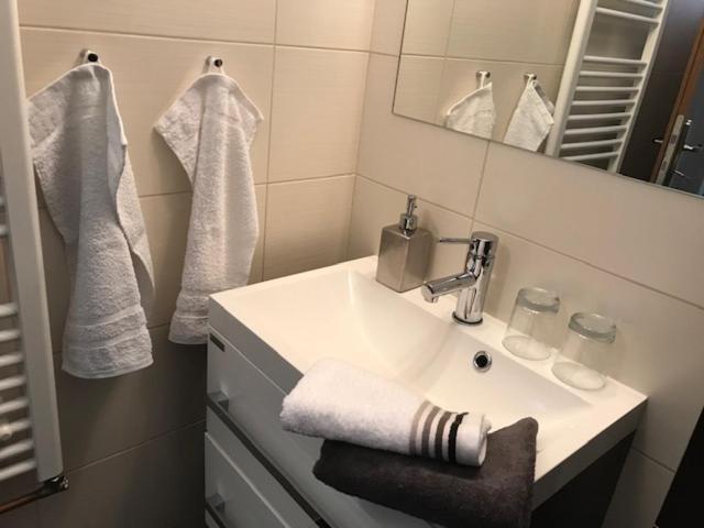 Apartman Innova Zlín Exterior foto