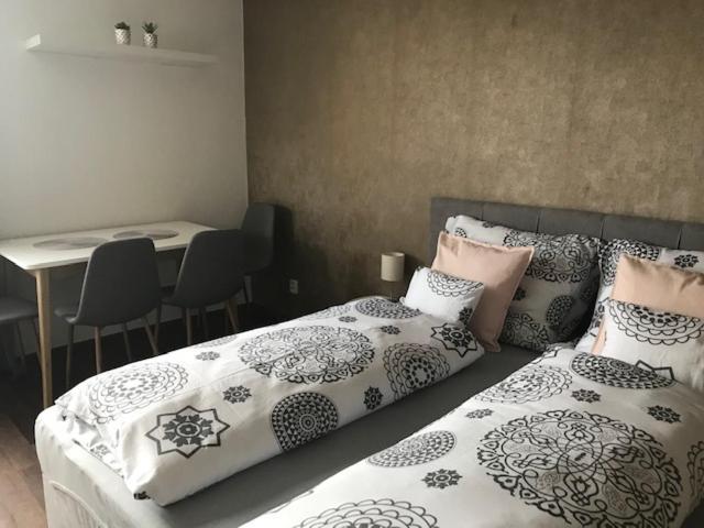 Apartman Innova Zlín Exterior foto